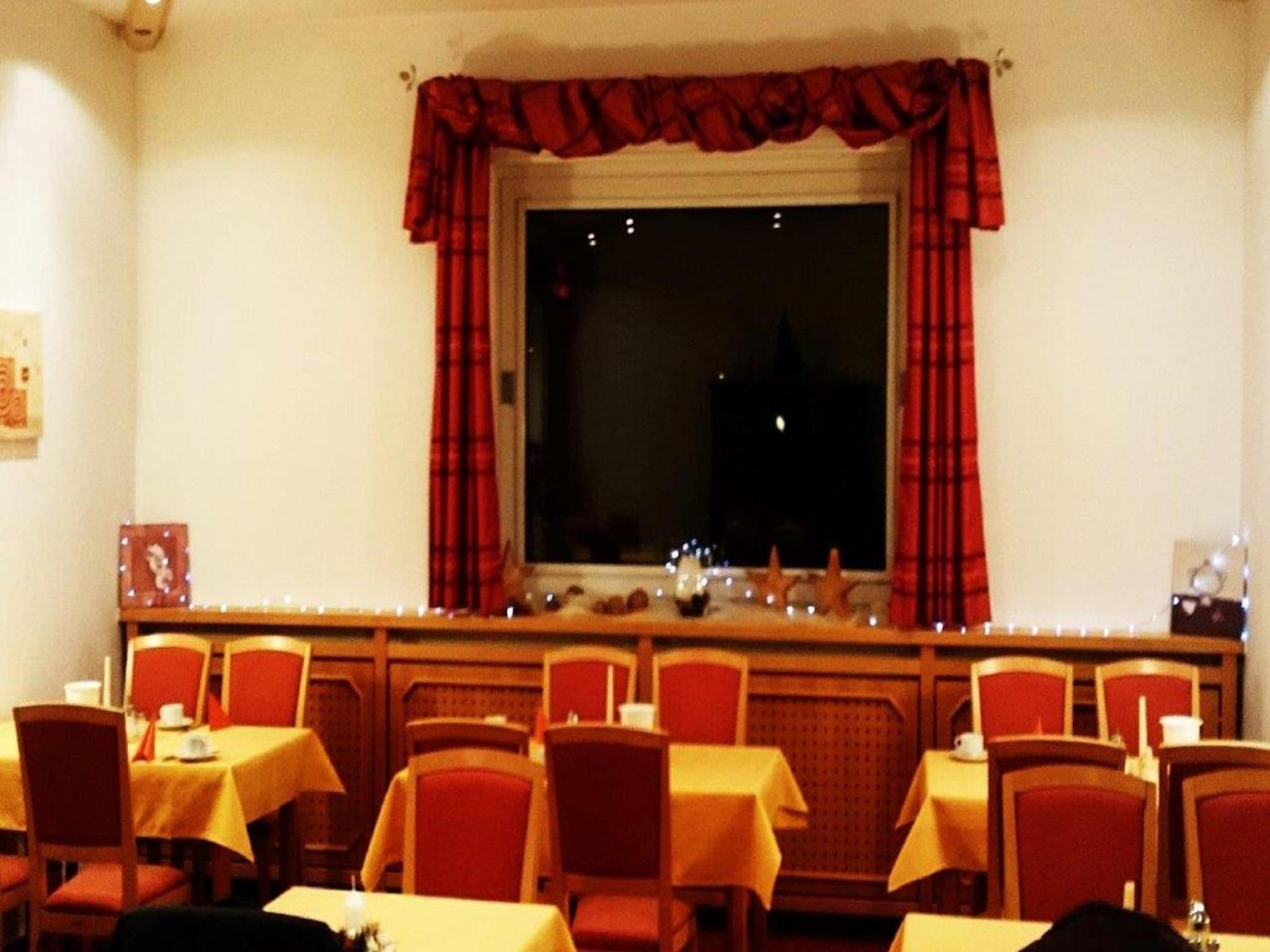 Hotel Goldbaechel Wachenheim an der Weinstrasse Bagian luar foto